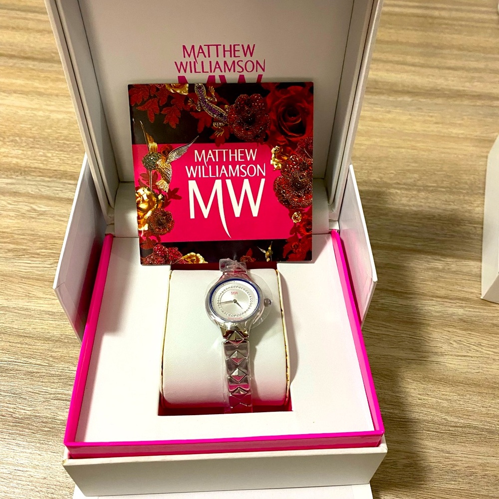 Vogue Matthew Williamson Silver Crystal Round Women's Quartz Watch Stainless